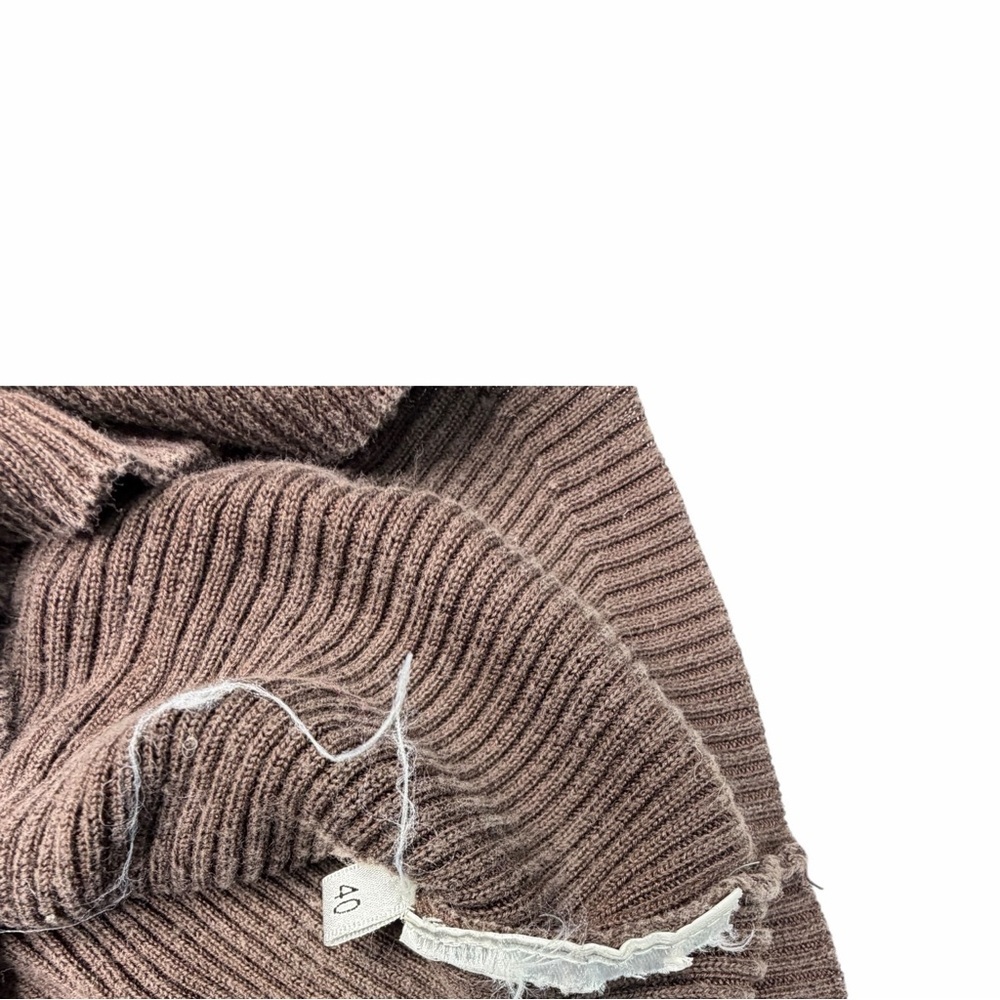 Prada Short Sleeve Top with Gold Zip size 40 equivalent to a 4 - Picture 6 of 10